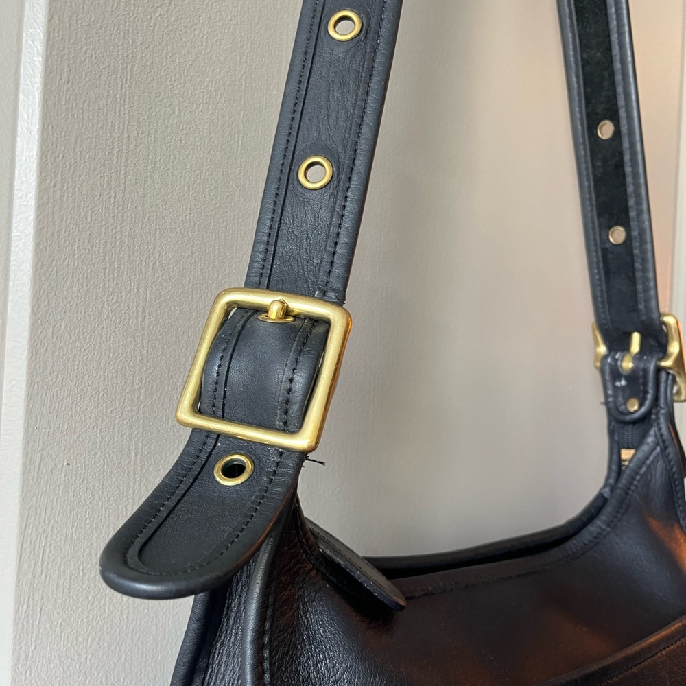 Vintage 90s Coach H9N-9966 Legacy BLACK Zip Bag for Shoulder / Crossbody - Picture 2 of 9